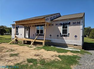 86 Pine Dr, White Stone, VA 22578