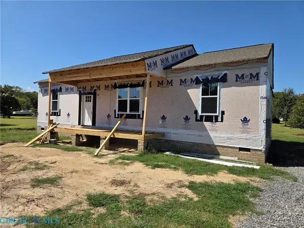 86 Pine Dr, White Stone, VA 22578