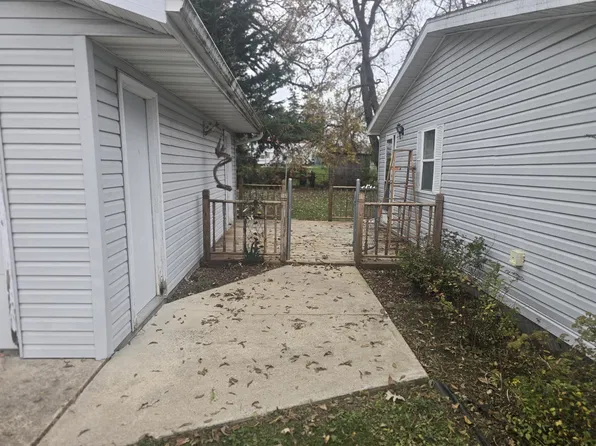 898 Margaret St, Linden, WI 53553