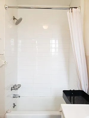 Rented by Signature Property Realty | media 18