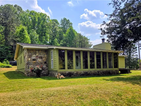 315 Corn Mill Rd, Pickens, SC 29671