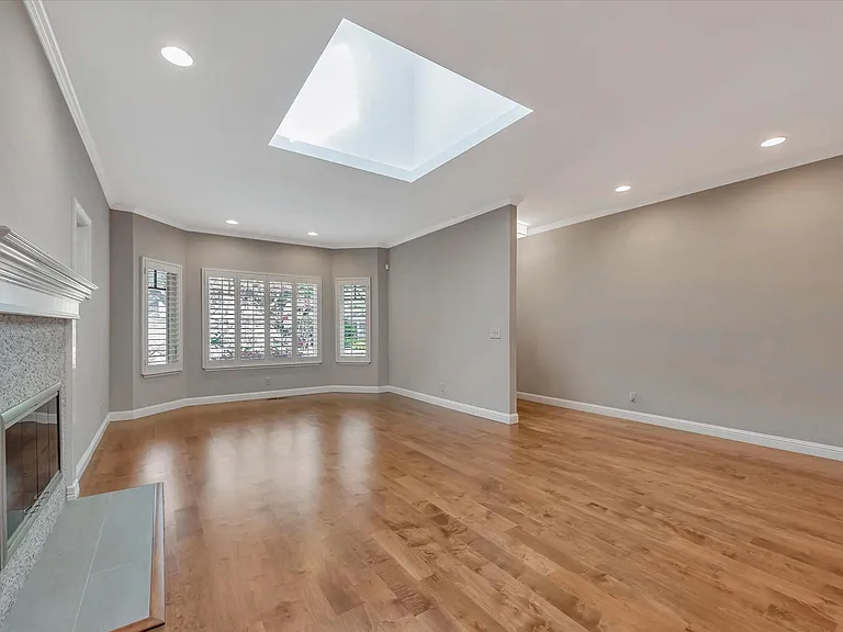 811 College Ave — Photo 10