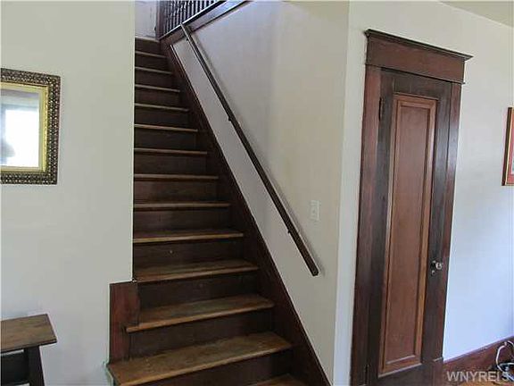 4th image of 471 Voorhees Ave