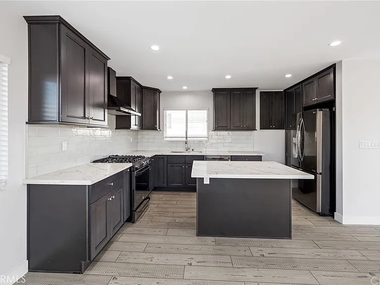 5 Clipper Rd #A — Photo 3