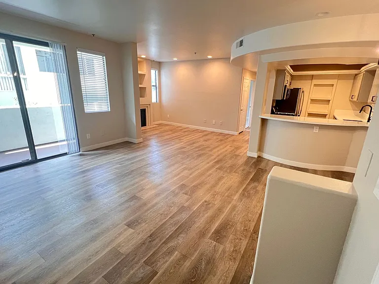 4623 Willis Ave — Photo 1