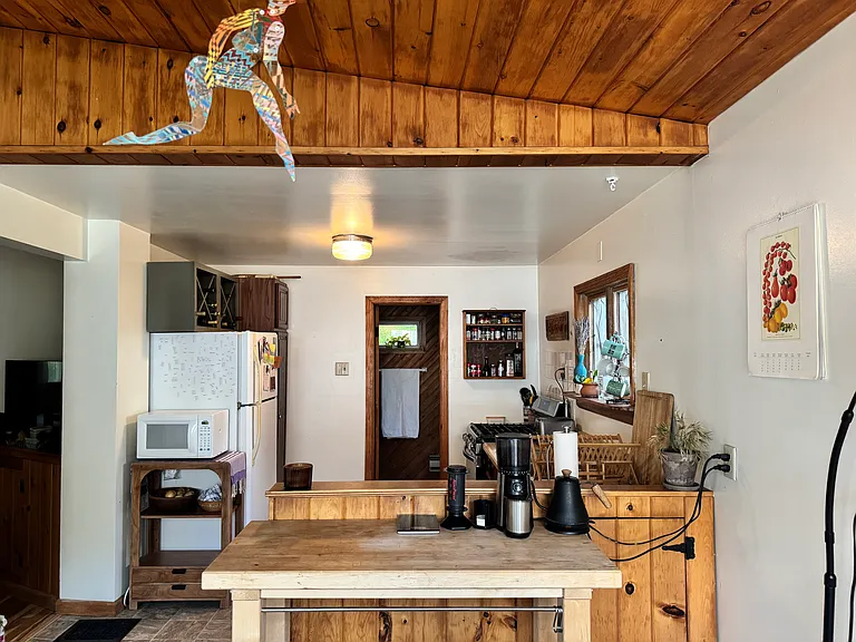 717 N Tioga St #B — Photo 15