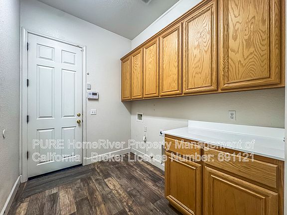 2nd image of 5809 Bridgecross Dr