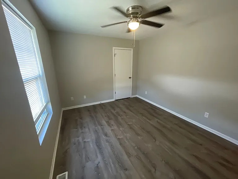 1421 Risen Star Ct — Photo 18