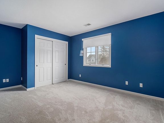 2nd image of 106 Kensington Cir