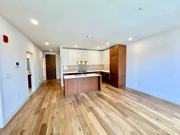 566 Columbus Ave #406, Boston, MA 02118