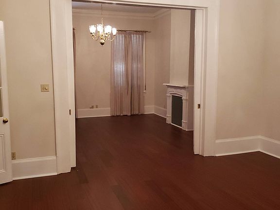 3rd image of 926 Saint Louis St #1