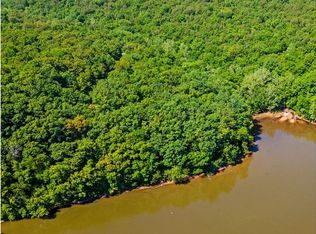 Gordon Pl, Edwards, MO 65326