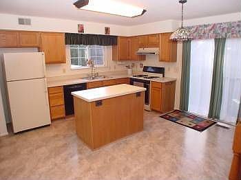 3rd image of 709 Catoctin Cir NE