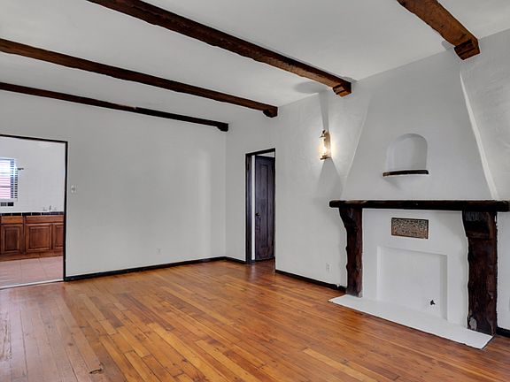 2nd image of 2270 N Beachwood Dr APT 2