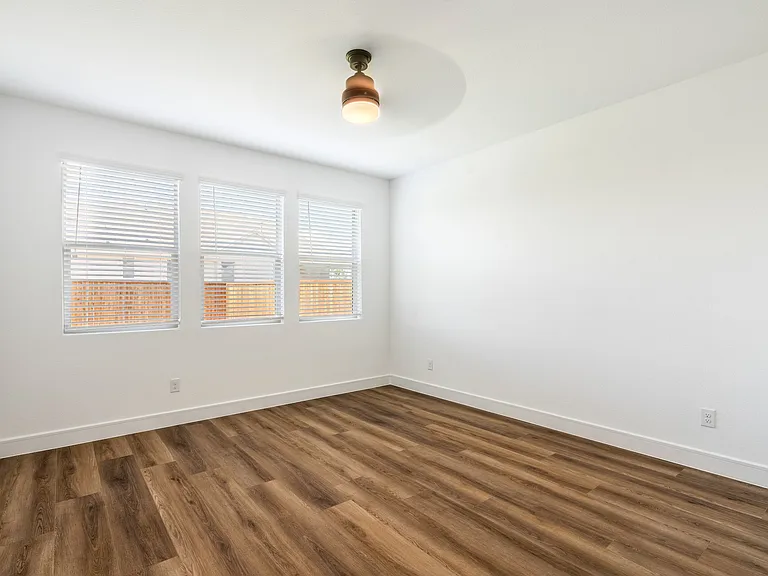 619 Sunflower Trl — Photo 12