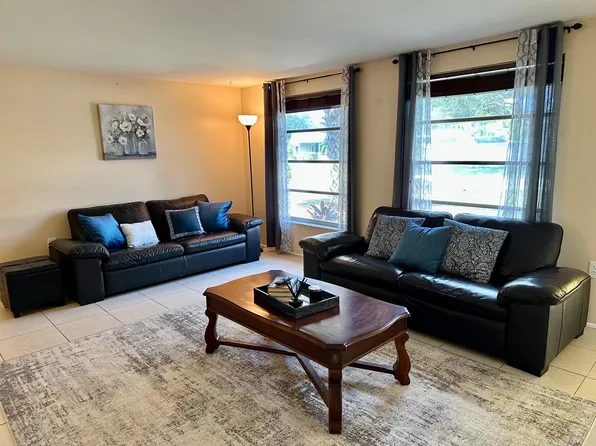 1575 Poinciana Rd, Venice, FL 34293