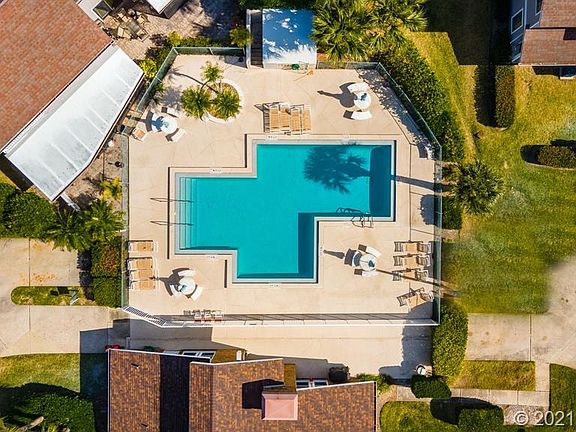 3rd image of 132 Lagoon Ct