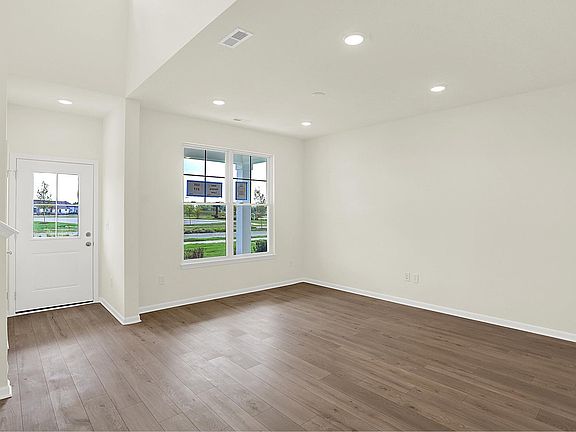 5th image of 2664 Marjorie Ln