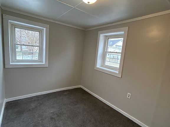5th image of 1010 E Indiana Ave