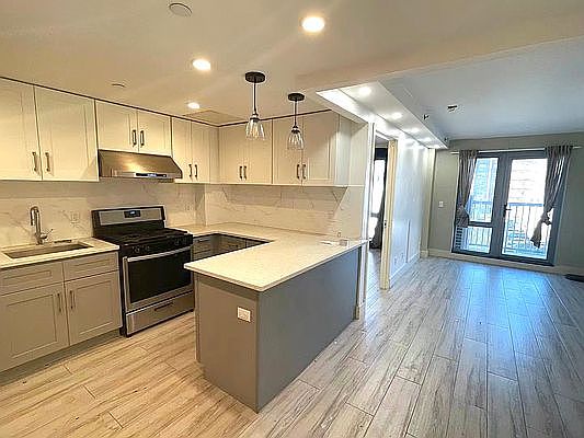 2nd image of 137-35 Elder Ave #503