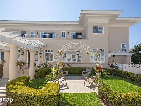 3rd image of 535 Ocean Blvd