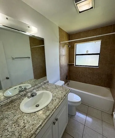 4355 Royal Banyan Way #20 — Photo 6