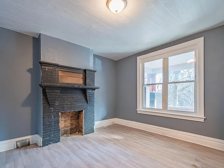 435 N Graham St — Photo 7