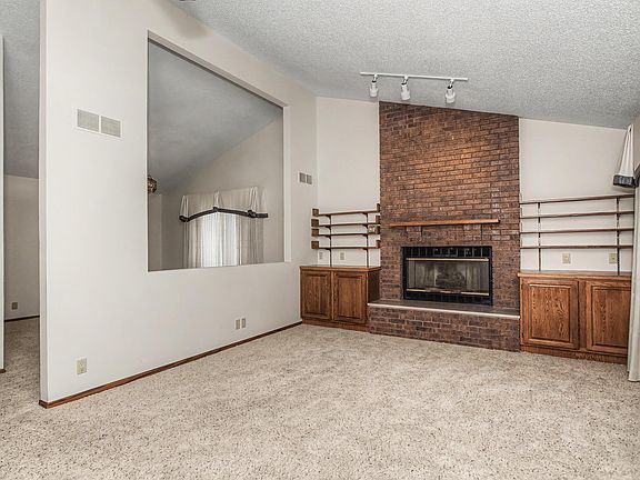 2nd image of 309 Westbrook Ln