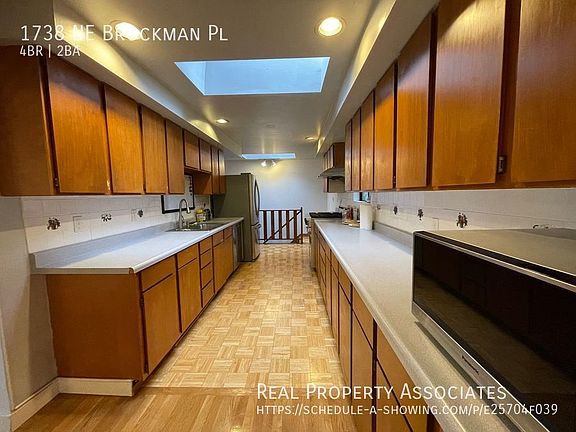3rd image of 1738 NE Brockman Pl