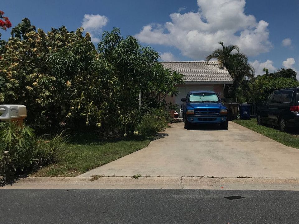 2nd image of 23 Burrstone Ave