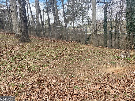 2nd image of 15 Twin Lakes Rd