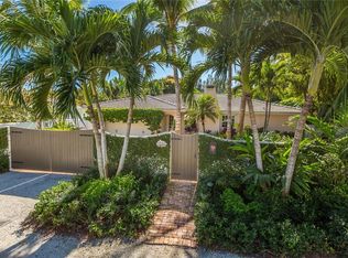 1030 10th St W, Boca Grande, FL 33921
