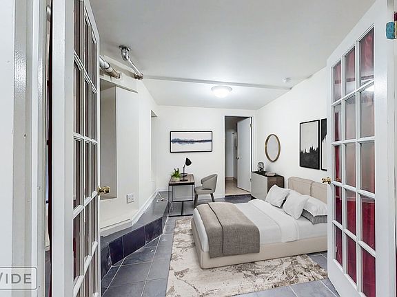 3rd image of 435 W 54th St APT 1A