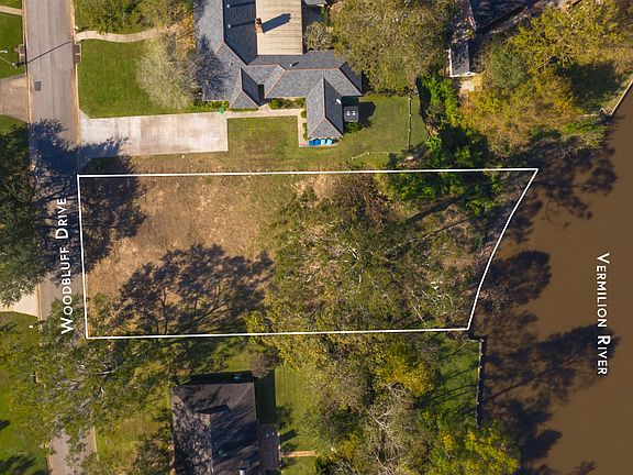 5th image of 209 Woodbluff Dr