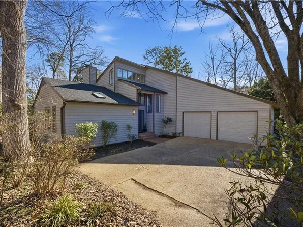 4 Flax Mill Rd, Newport News, VA 23602