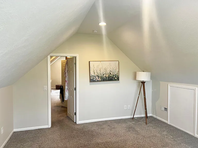 2205 Eldred Ave — Photo 20
