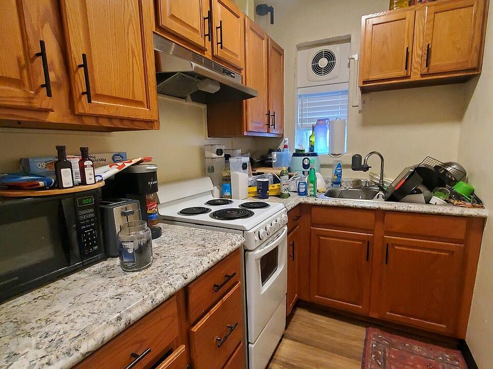 1st image of 54 N Morris St