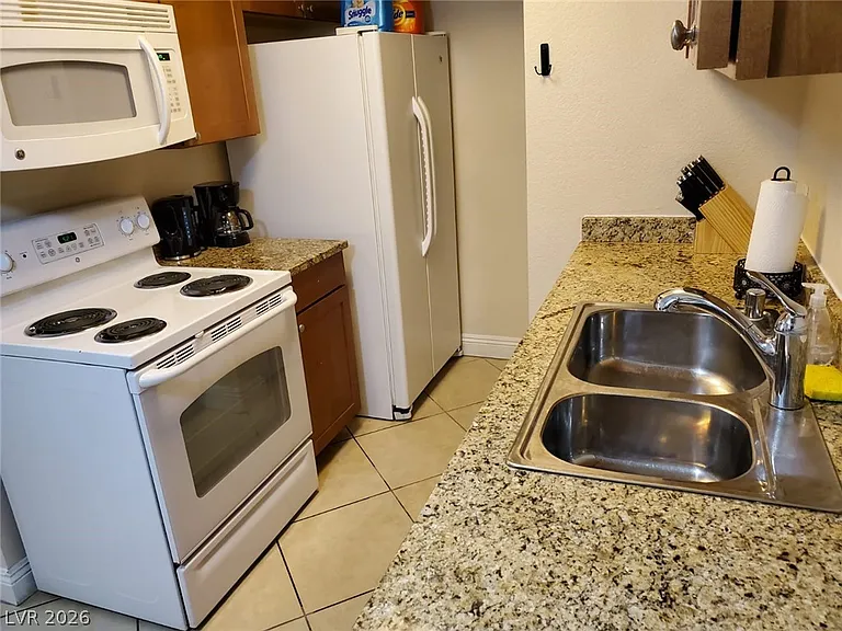 4200 S Valley View Blvd #1052 — Photo 28