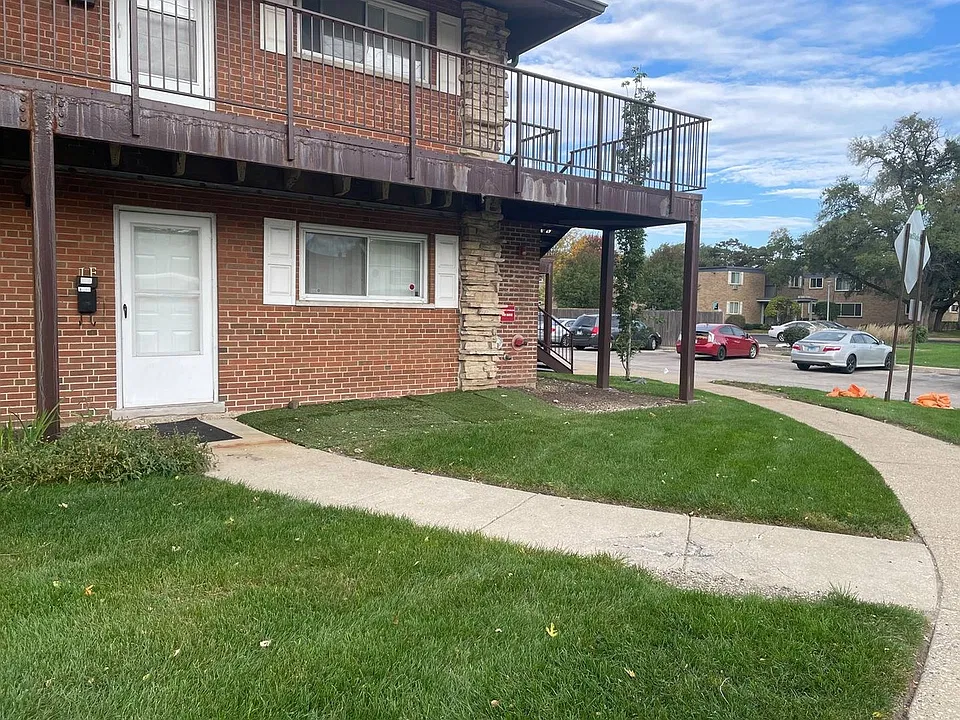 1480 S Busse Rd #1F