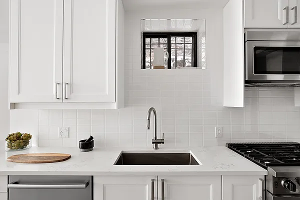 Sold by Compass | media 7