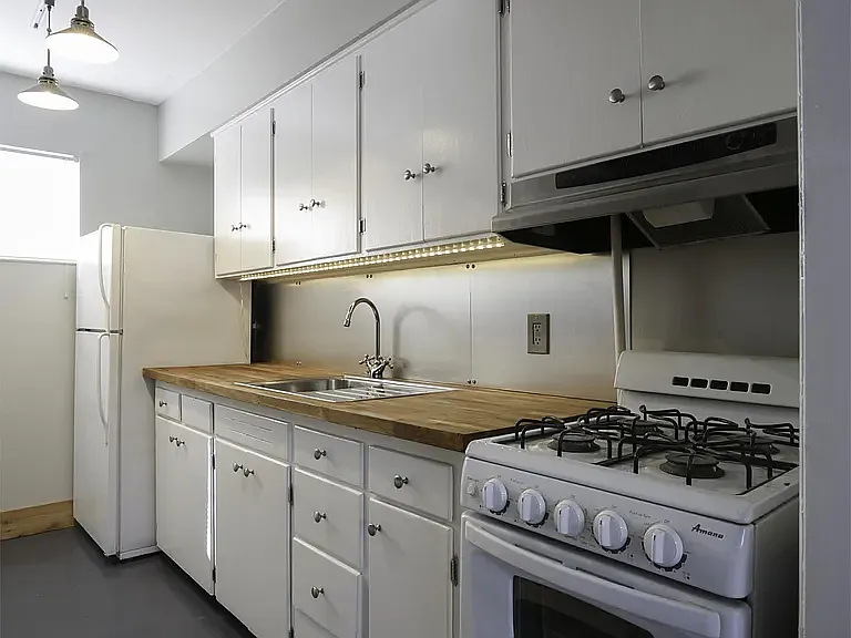 804 N Locust St #B2 — Photo 22