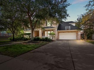 10203 Earlington Manor Dr, Spring, TX 77379