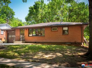 220 Indian Rd, Lincoln, NE 68505
