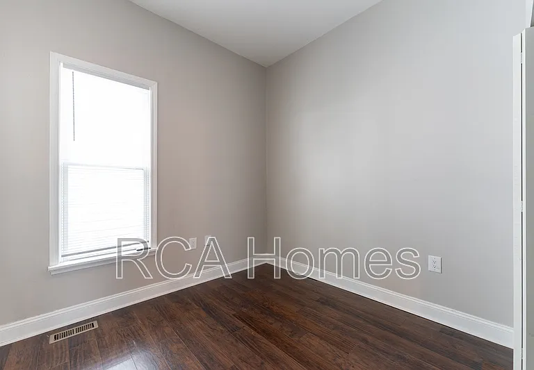 1042 Saint Paul St — Photo 6