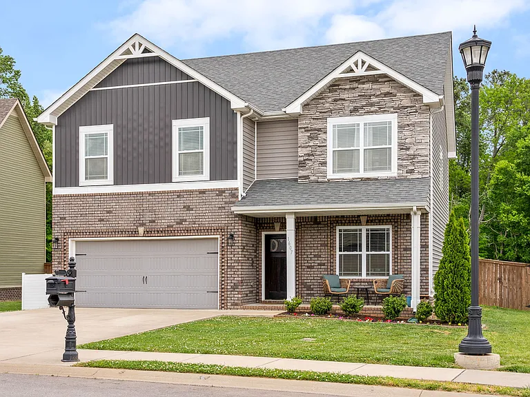 1607 Ellie Piper Cir — Photo 3