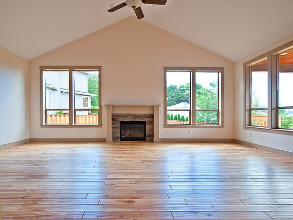 Great Room before staging 