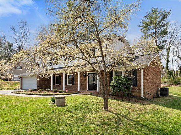 2nd image of 4520 Chebar Dr