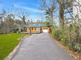 22 Center Ave, Bay Shore, NY 11706