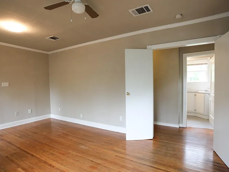 4903 Caswell Ave — Photo 23