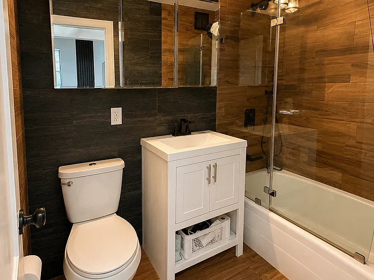 6011 Broadway #6V — Photo 4